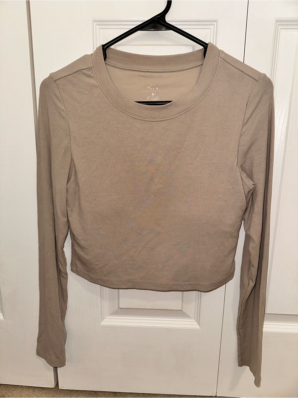 Klassy Network Ribbed Long-Sleeve Crop Top - Taupe